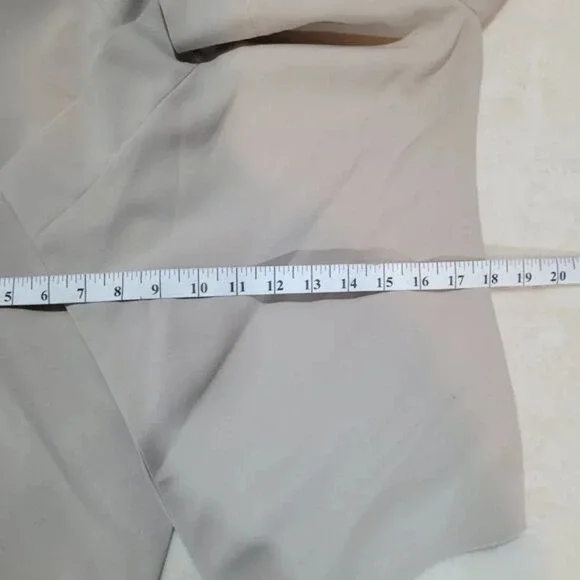 BCBGMaxAzria Abree‎ Jacket in Pumice - Size Extra Small - Picture 9 of 10